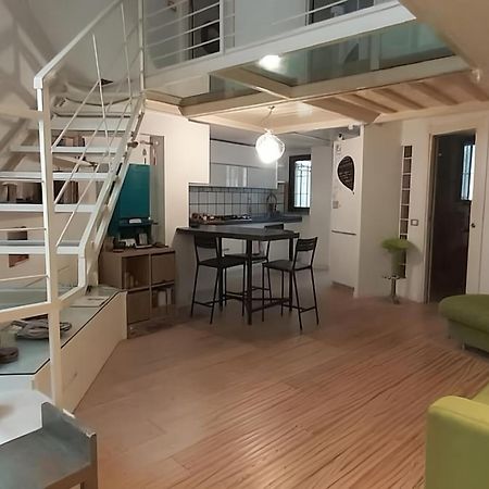 Апартаменти La Casa Nel Cortile-Free Parking Мілан Екстер'єр фото